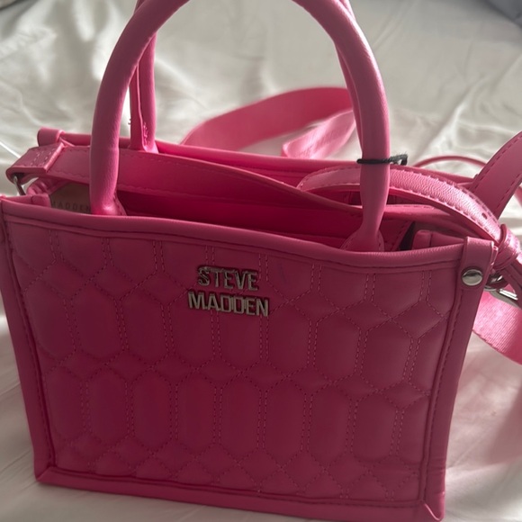 Steve Madden - Picture 3 of 4